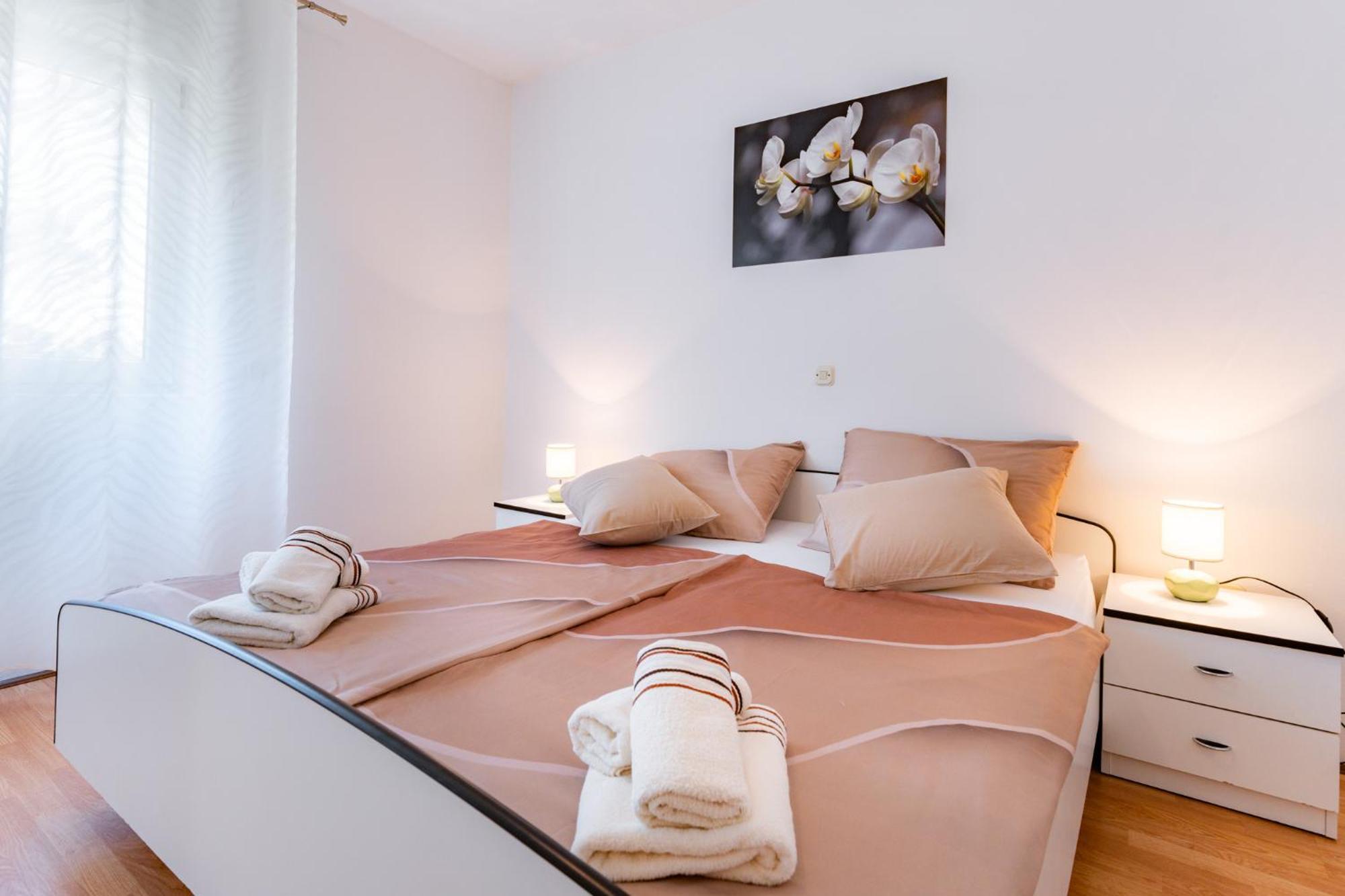 Apartments Lores Rab Town Esterno foto