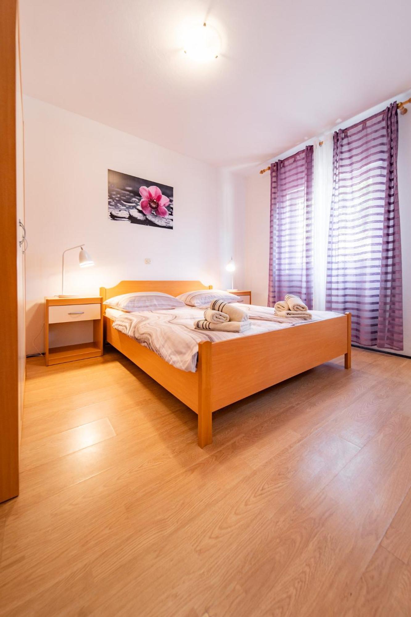 Apartments Lores Rab Town Esterno foto