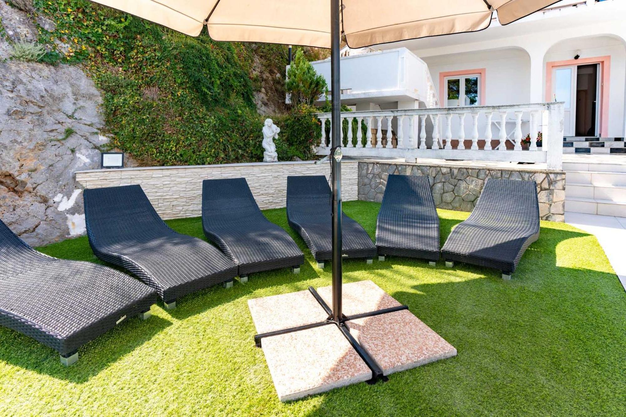 Apartments Lores Rab Town Esterno foto